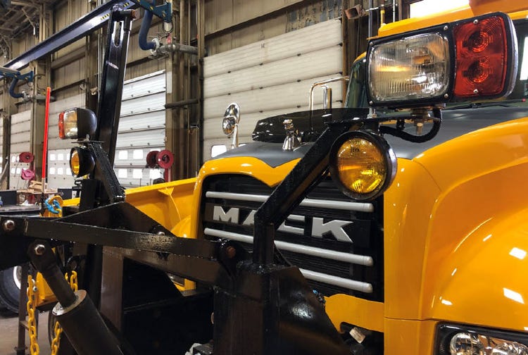 Mack Trucks Granite Phares et lampes auxiliaires - Lampes de chasse-neige II-1