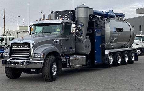 Mack-Trucks-Grey-nouveau