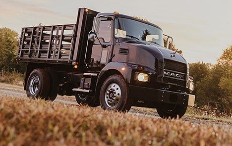 Mack Trucks Moyen Duty Black Elite_Landscape
