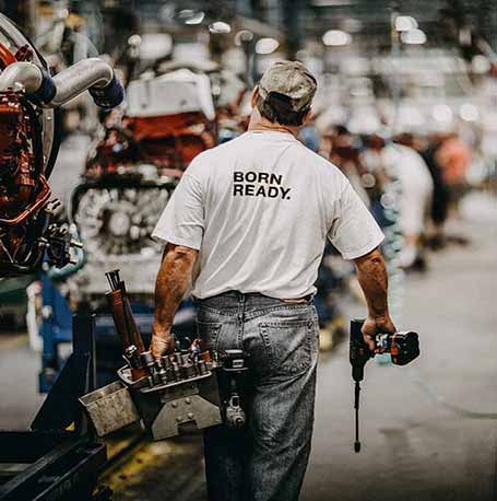 Employé de l'usine Mack à l'usine Macungie